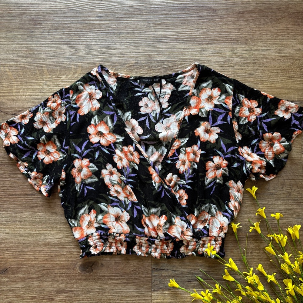 Cotton On Black Floral Crop Faux Wrap Short Sleeve Top Sz M